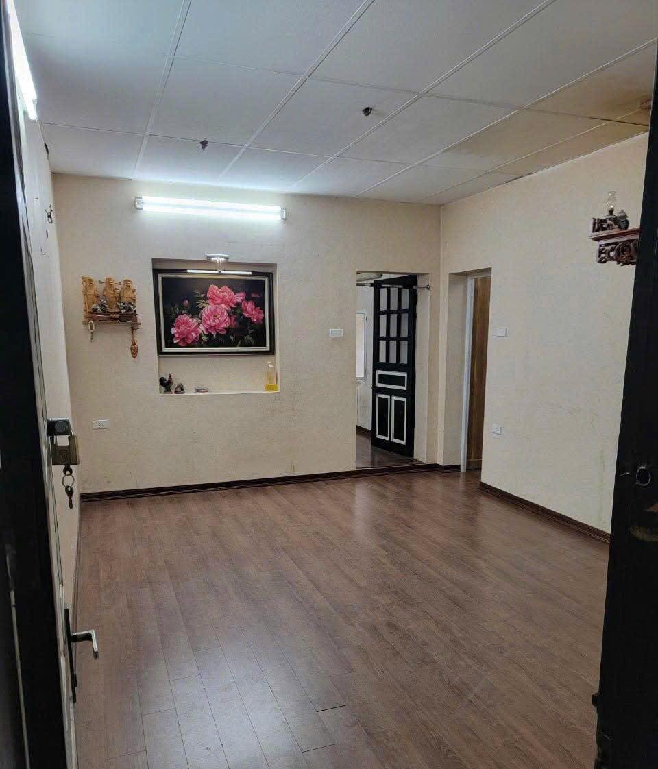 Cho thuê căn hộ Tập thể Giảng Võ 60m2, 2 ngủ, vào được ngay chỉ 7.5 Triệu2585678