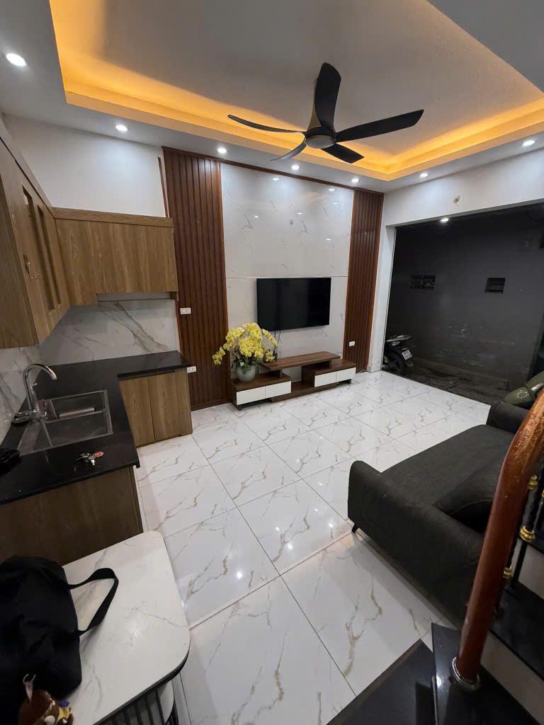 Nhà riêng sát phố, công viên, đẹp và hiếm, trung tâm quận Hai Bà Trưng, 28m2, 4 tầng, 3 ngủ, giá chỉ hơn 5 tỷ xíu2683154
