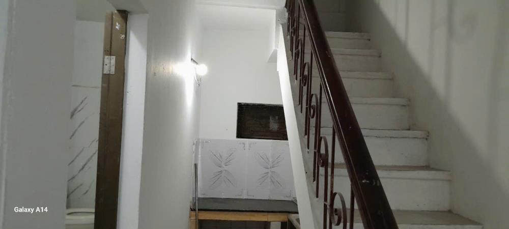 Cho thuê nhà Phố Lương Khánh Thiện 40m2 x 1.5 tầng, 6.5tr ở gia đình, nhóm 6 sinh viên2404990