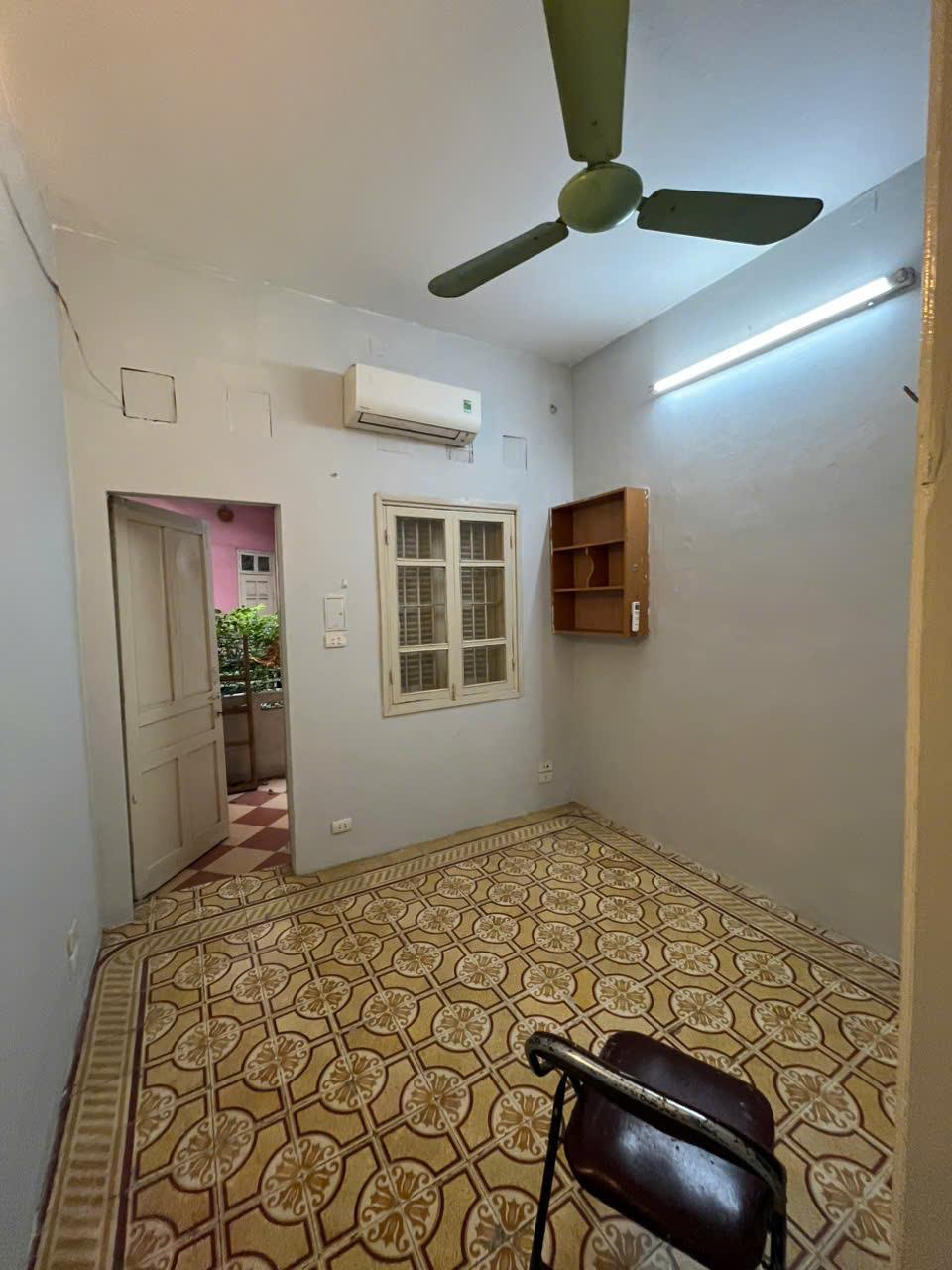 Cho thuê nhà Phố Đông Tác, 39m2, 2 ngủ, 2 vệ sinh, chỉ 8 Triệu - ở gia đình, nhóm 3 người tối đa2375626