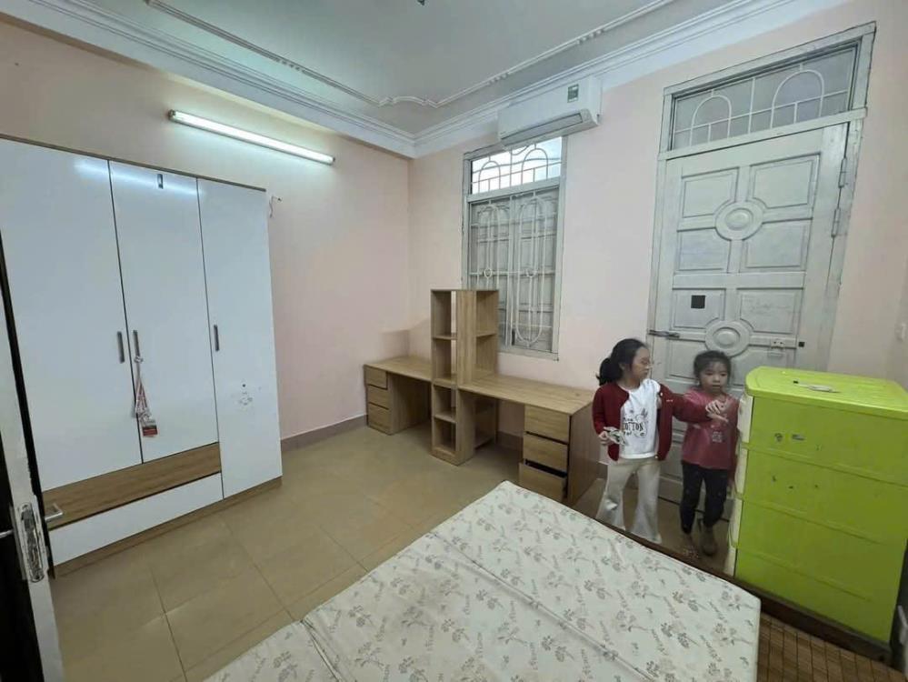 Cho thuê nhà nguyên căn Thanh Xuân, 4.5 tầng, 35m2, 6 ngủ, chỉ 12 Triệu2542530
