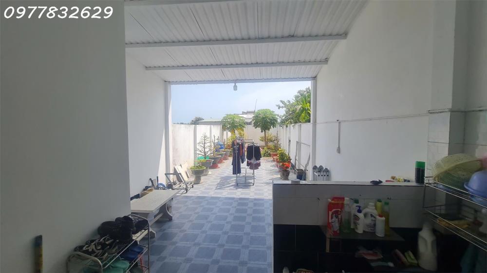 Bán nhà 2 lầu Hẻm Nguyễn Công Trứ - Tân Thiện - TX LaGi giá ngộp sổ riêng2423628