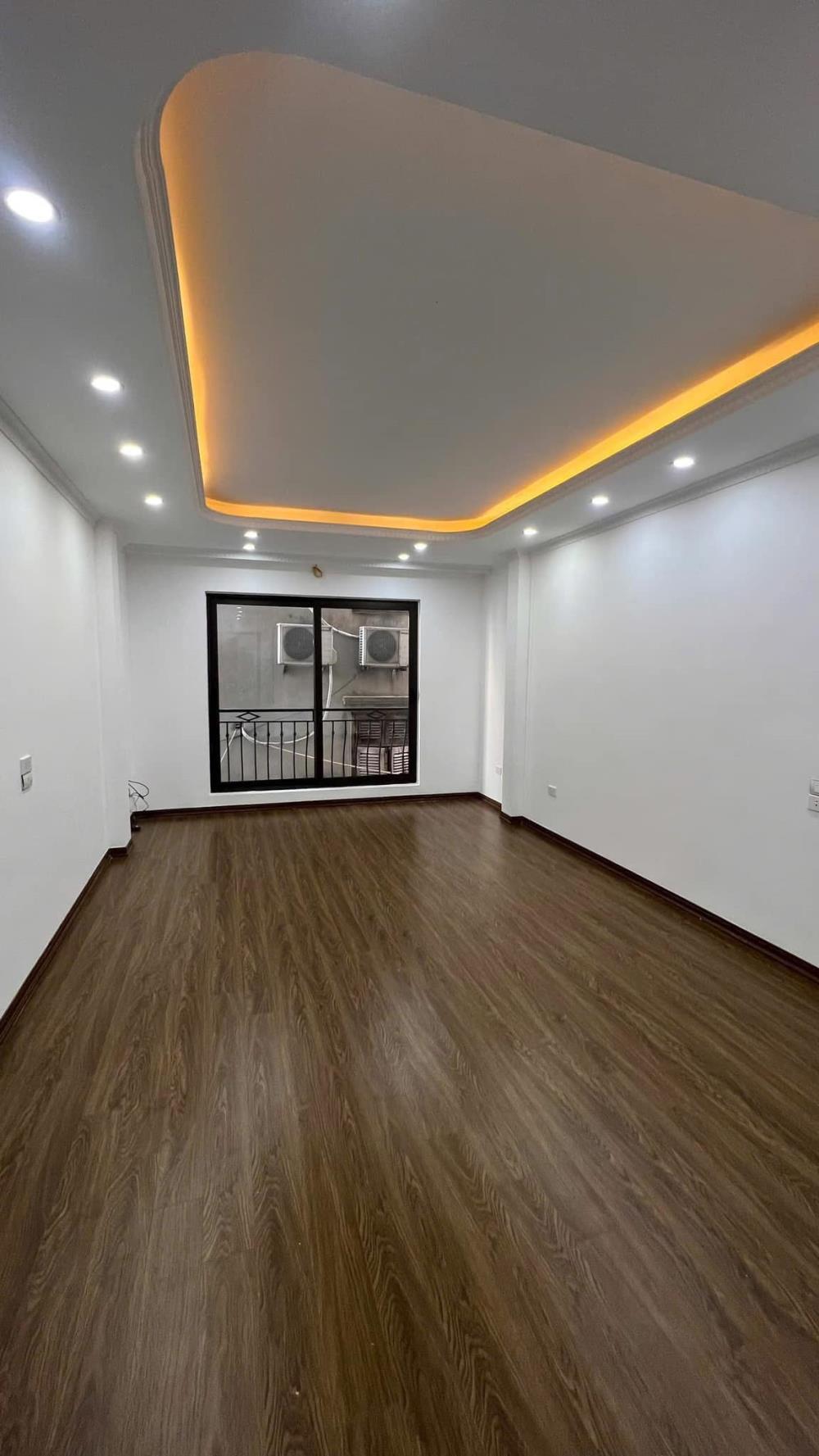 Bán Nhà Phố Ngỗ Sĩ Liên 45m2 x 6 tầng thang máy, tọa lạc giữa 2 Quận Đống Đa và Hoàn Kiếm, nhà mới kính koong, Chủ mới về sẵn ở2401781