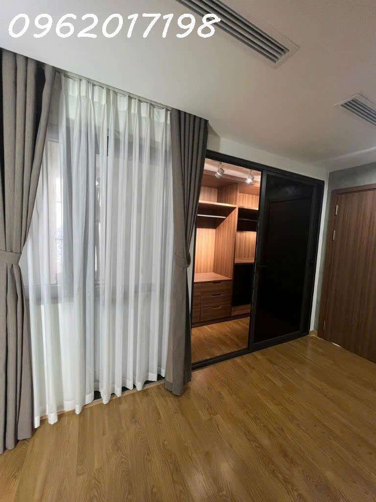 Cho thuê căn duplex 2601 tòa vip Petrowaco 97 - 99 Láng Hạ tặng nội thất sang trọng tiêu chuẩn 5*2455096