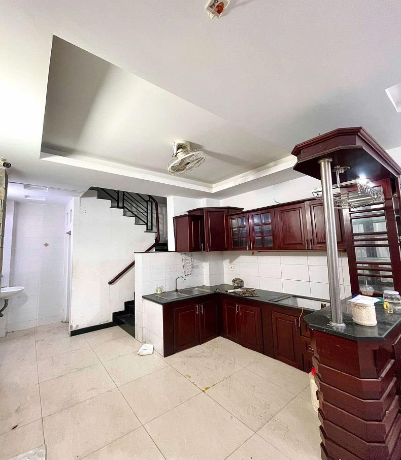 Bán nhà HXH Bùi Thị Xuân, P2, Tân Bình, 61m2, 4 tầng, 6PN, có dòng tiền2427697