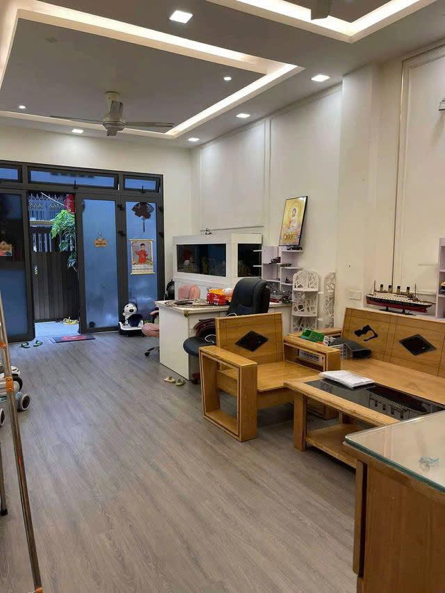 Giá mềm nhất quận TÂN BÌNH: 7.8 tỷ - ÂU CƠ -DT:71M-  1 trệt 1 lầu đúc BTCT. Gồm: 2PN, 2WC, ban công, bếp, phòng khách rộng, sân rộng để xe thoải mái -LH: 077 888 5818 - 077 478 5818 CHUYÊN BĐS SÀI GÒN2636884