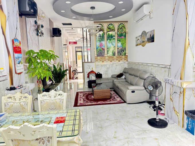 Bán nhà MT Đường số 9, Bình Hưng Hòa A, Bình Tân, HCM giá siêu hời 9,6 tỷ, 118 m22631499