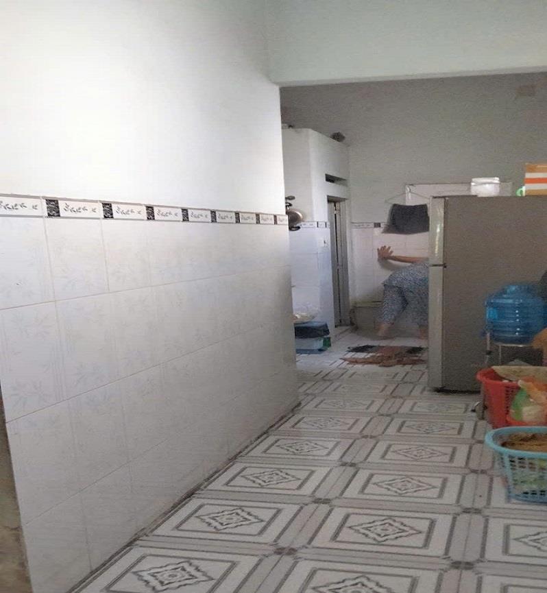 Bán nhà hẻm 7m, ngộp Lê Đình Cẩn, Tân Tạo, Bình Tân, 98m2, 2 tầngm chỉ hơn 3 tỷ2518128