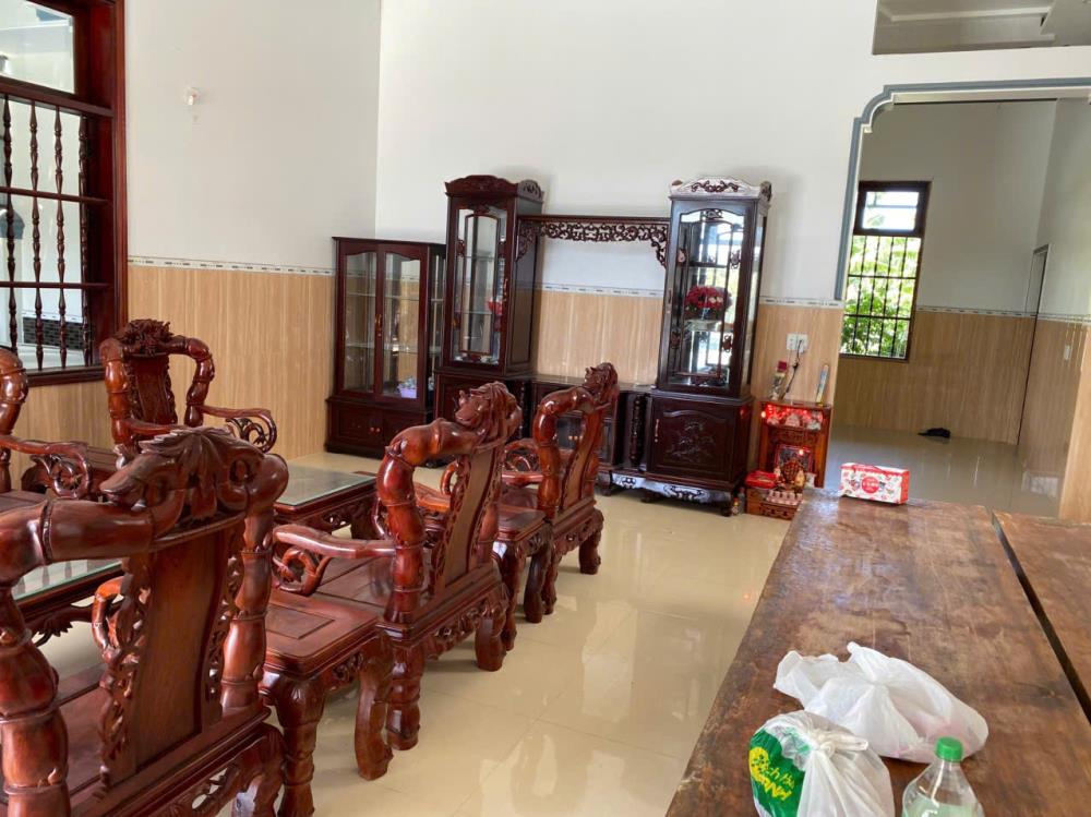 Bán gấp biệt thự 3PN, 2WC, 672m2 tại Tỉnh Lộ 765, Đá Bạc, Châu Đức, Bà Rịa Vũng Tàu2599462
