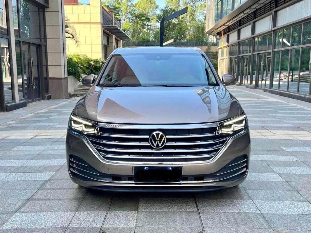 Volkswagen Viloran MPV 7 chỗ, mẫu xe được khách hàng ưa chuộng nhất trong phân khúc tại Việt Nam.2396375