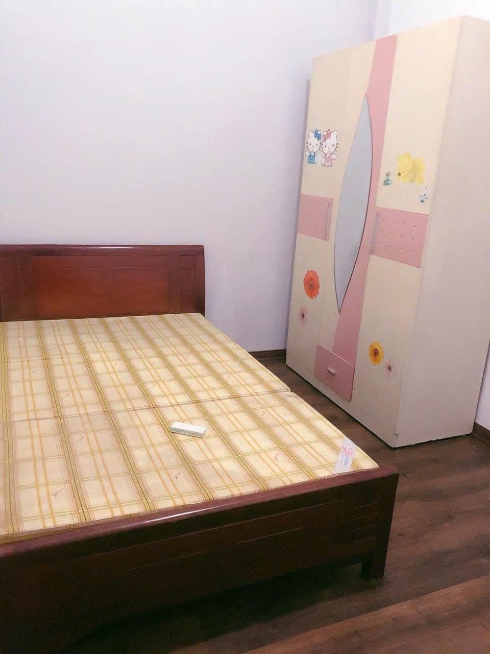 Cho thuê nhà Ở GĐ, nhóm 5 bạn ngõ 32 Dương Văn Bé, 39m2, 4 tầng, 4 ngủ, 2 vệ sinh, 9 Triệu2568583