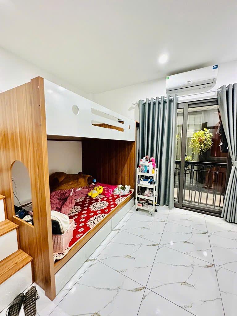 Bán nhà Giảng Võ Đống Đa_Mặt Tiền 6 Mét_7 Phòng Ngủ_50mx4T_Giá: 9.5 Tỷ_Lh: 0396935190.2503750