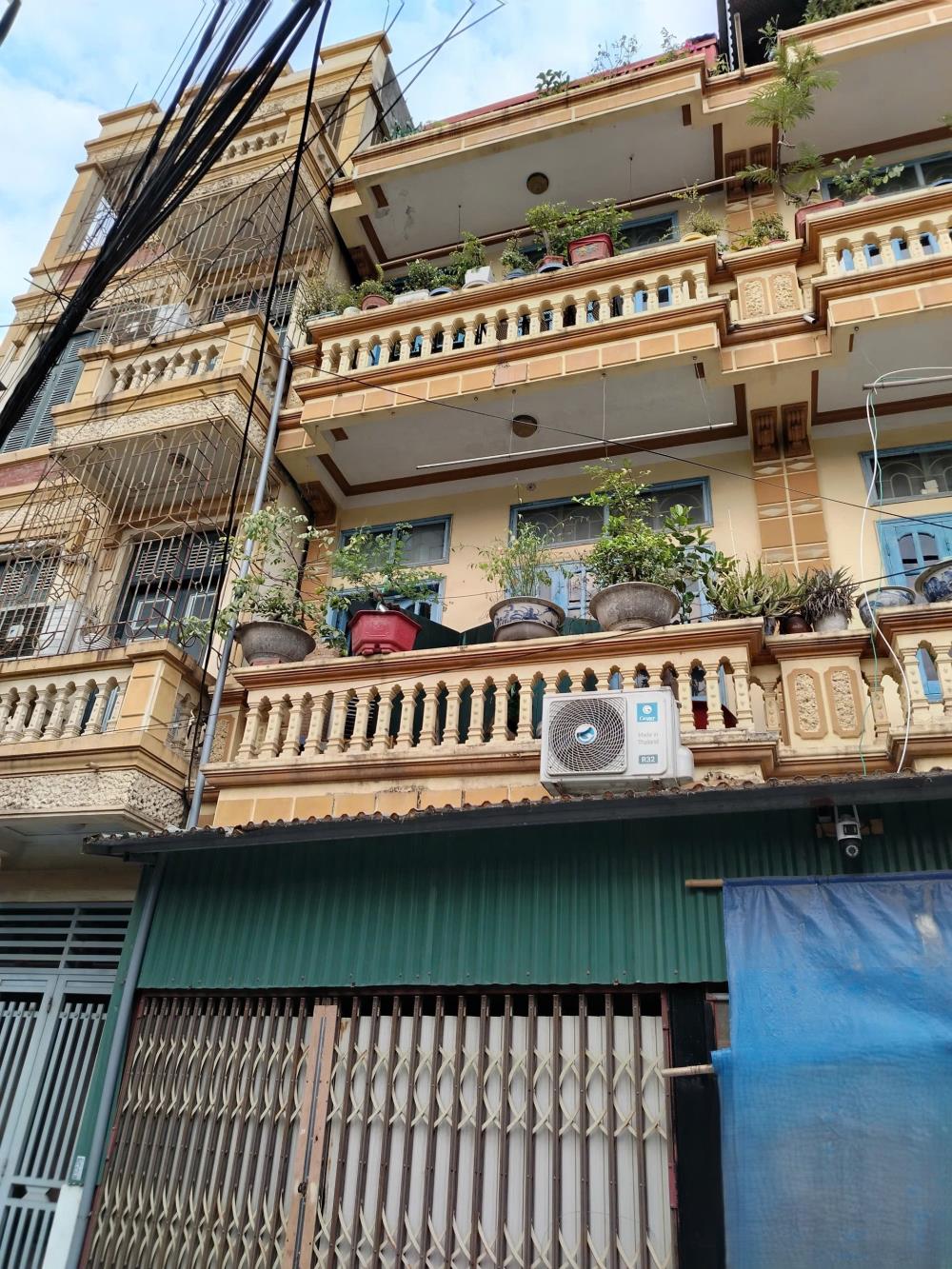 Cho thuê nhà nguyên căn ngõ 900 Kim Giang, 70m2, 3 tầng, 10 Triệu - ô tô vào nhà2359558