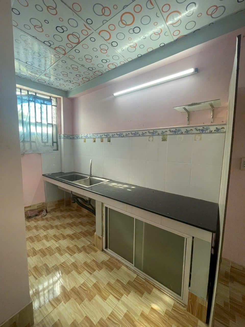 Nhà 5 triệu 2 phòng ngủ Kè Lê Anh Xuân thuận lợi cho việc kinh doanh2578606