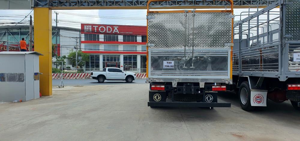 Dongfeng D8 2025 tải trọng 9 tấn nhập khẩu nguyên chiếc2567045