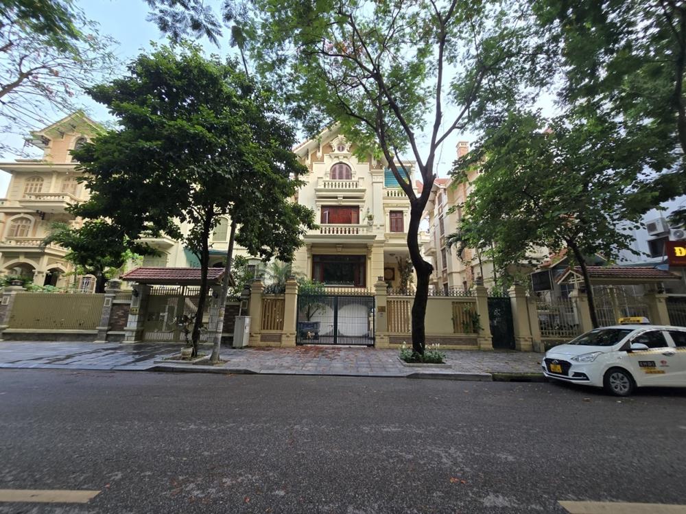 Biệt thự trên bán đảo Linh Đàm cạnh hồ điều hòa, DT 254m2, mặt tiền 13m, giá chỉ 6x tỷ2605586