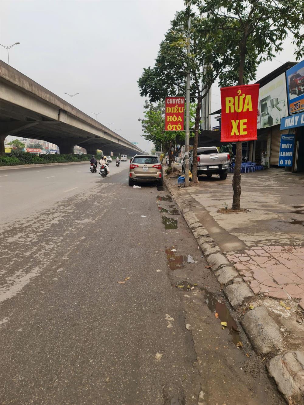 Cho thuê nhà 1 tầng mặt phố Nguyễn Xiển, Thanh Xuân 88m2 mt 4m2567215