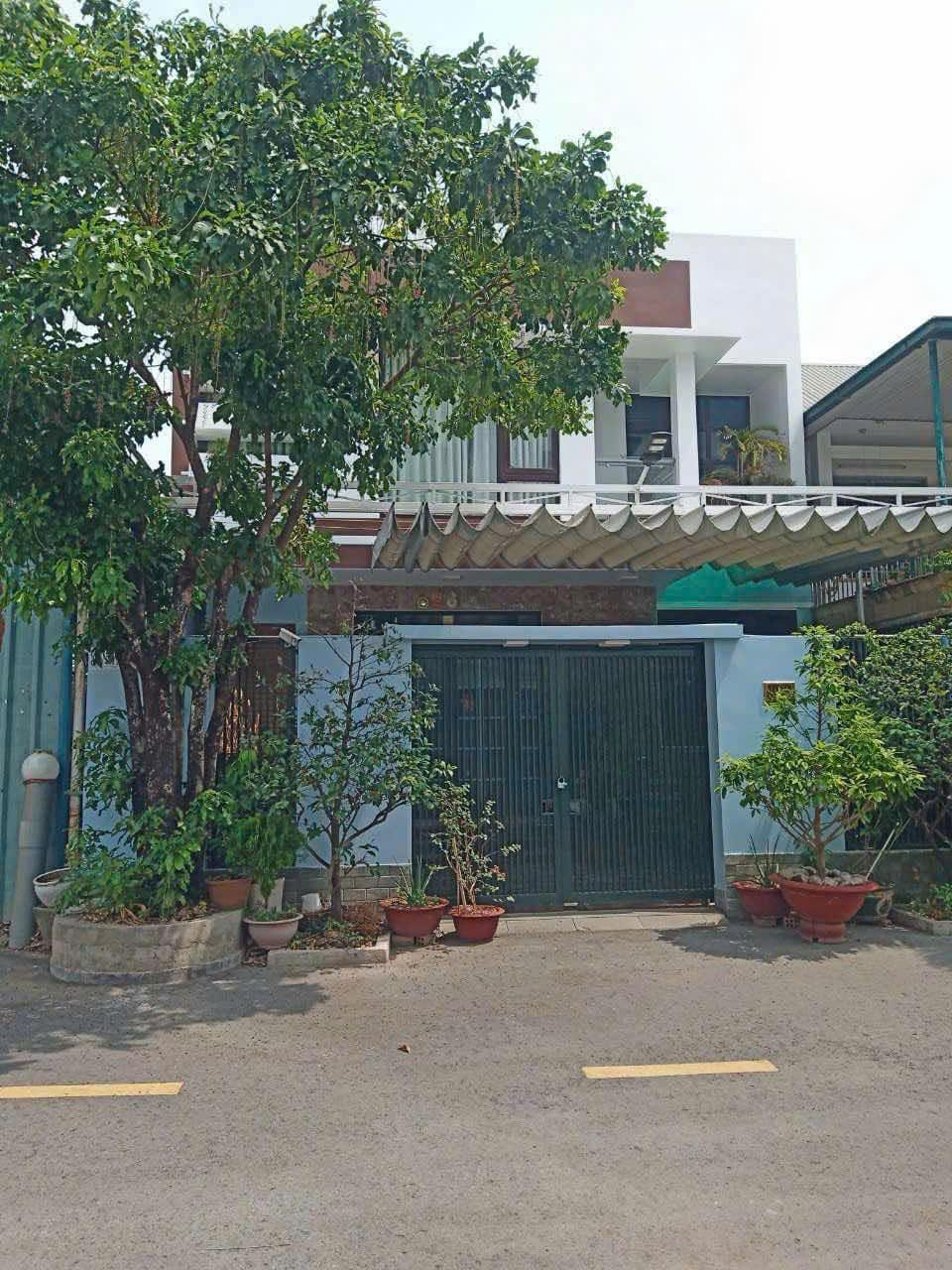 GẤP GẤP CHÍNH CHỦ CẦN RA GẤP CĂN NHÀ 200m2 Đường Cách Mạng Tháng Tám- Phường Quang Vinh- TP Biên Hòa - Đồng Nai2678299