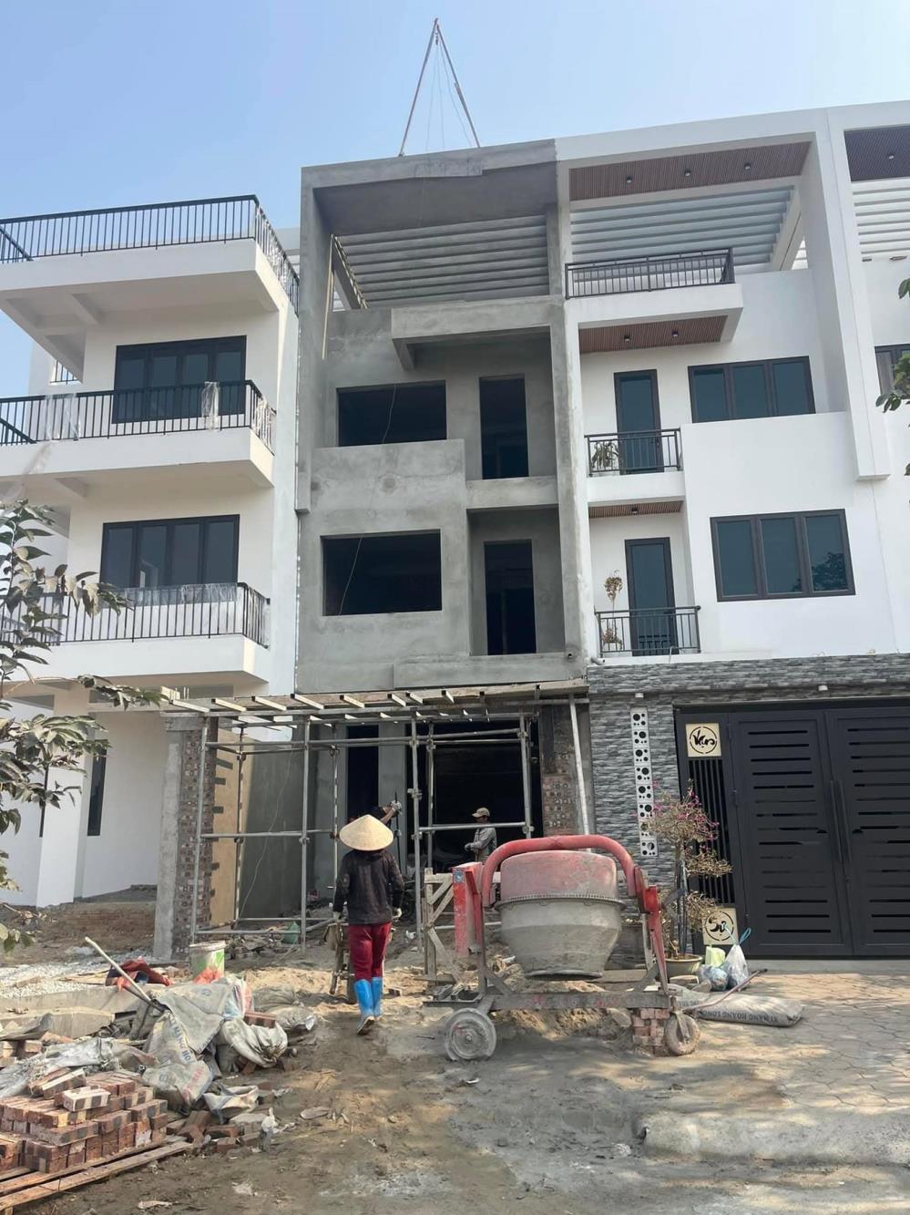 NHÀ XÂY THÔ TẠI KĐT MỚI XUÂN HÒA - TP PHÚC YÊN2323404