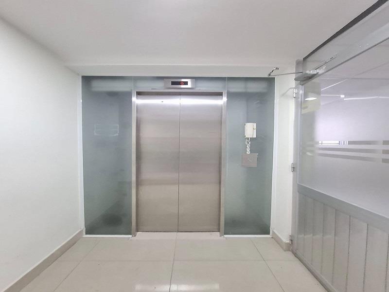Bán nhà HXH Trịnh Đình Trọng, Phú Trung, Tân Phú, 216m2, 5 tầng, thang máy2460482