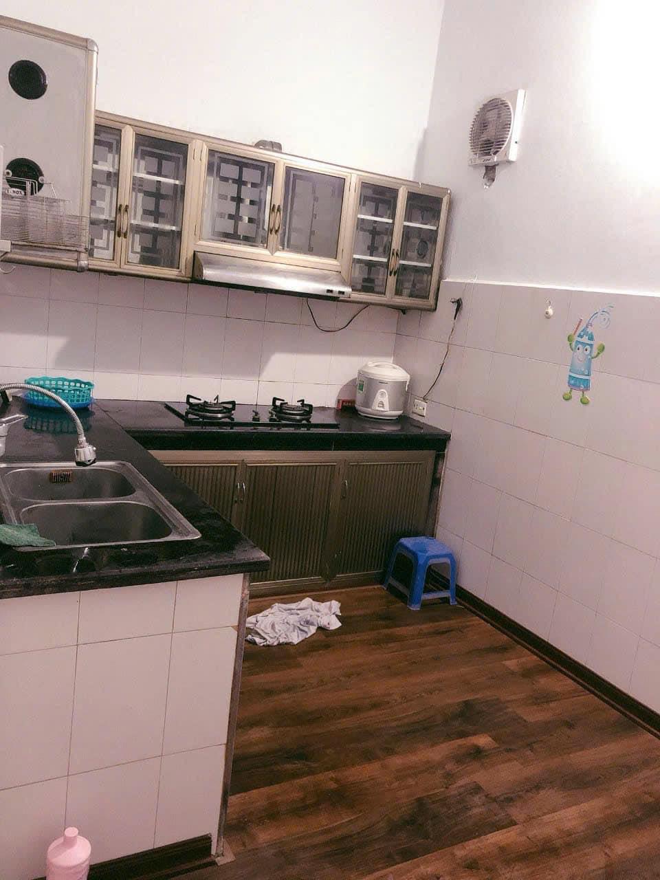 Cho thuê nhà KD ONL, Ở NHÓM 5 NGƯỜI Phố Dương Văn Bé 36m2 x 3 tầng, 3 ngủ, 10 Triệu2488989