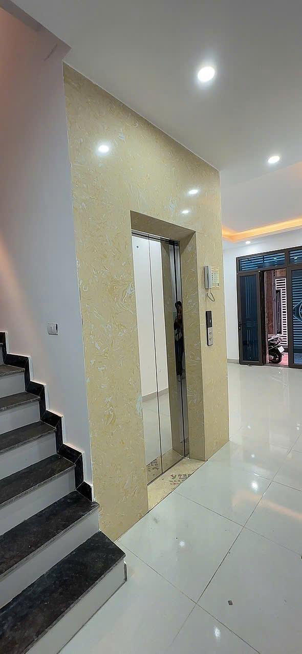 Trung tâm Mỹ Đình 32m2 6 tầng thang máy giá chỉ 6.5 tỷ2358789