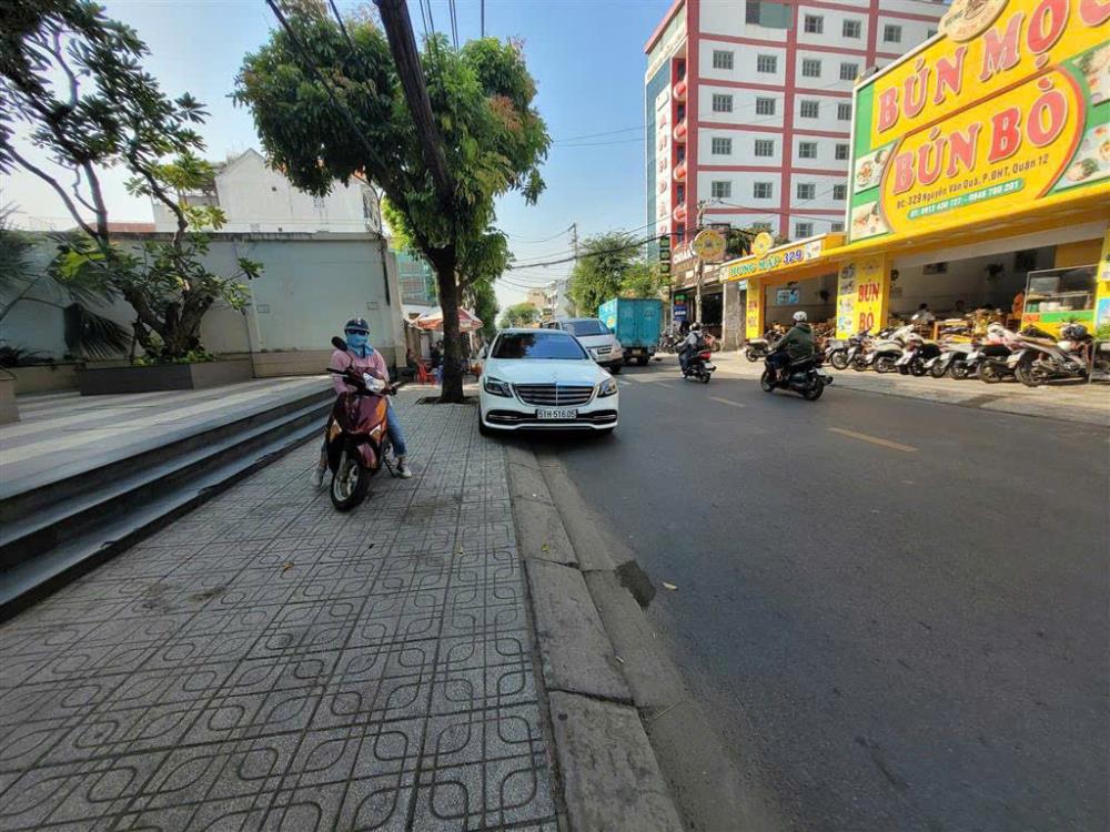 HẠ GIÁ NHÀ (5.5 x 36),  MẶT TIỀN VIP NHẤT NGUYỄN VĂN QUÁ, QUẬN 122536893