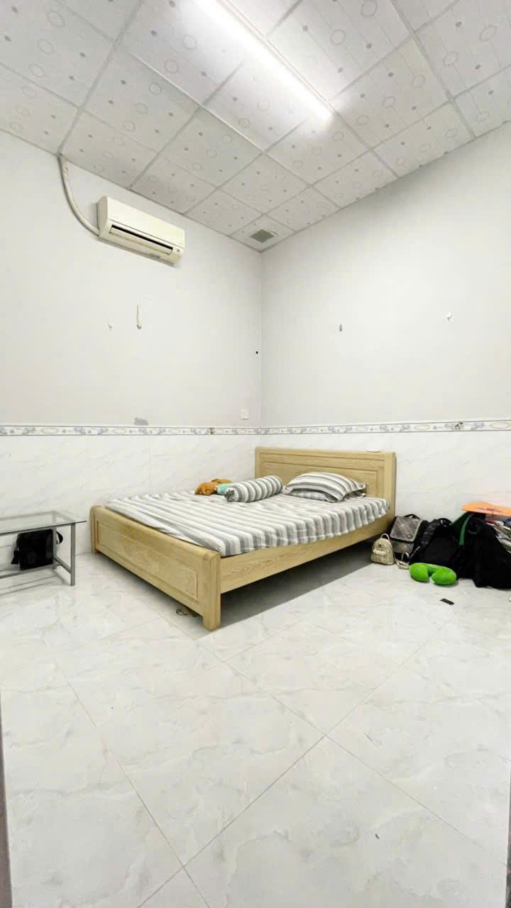 nhà 5,5 triệu 2 phòng ngủ có sân đậu ô tô2616685
