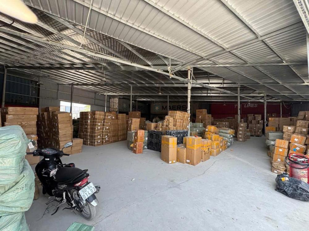 cho thuê kho xưởng tại An Khánh , Hà Nội. Diện tích 800m -1000m kho cao 7m, mái tôn chống nóng đường container xuất vat đầy đủ2600654
