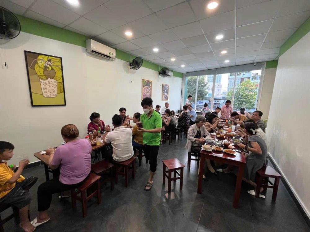 CHÍNH CHỦ CẦN SANG QUÁN BÚN BÒ HUẾ Địa chỉ: 607 Nguyễn Thị Thập, Phường Tân Hưng, Quận 7, TP HCM2481453
