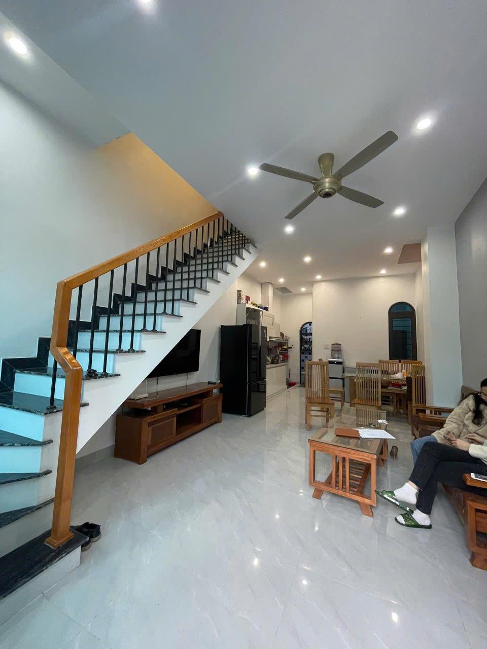 CHÍNH CHỦ CẦN BÁN NHÀ 2 TẦNG TẠI PHƯỜNG ĐÔNG HƯƠNG - TP. THANH HÓA.2546136
