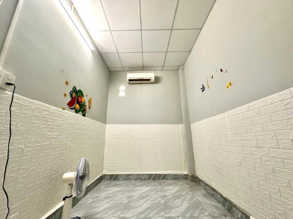 Nhà 6 triệu có nội thất gần công viên Lưu Hữu Phước2614754