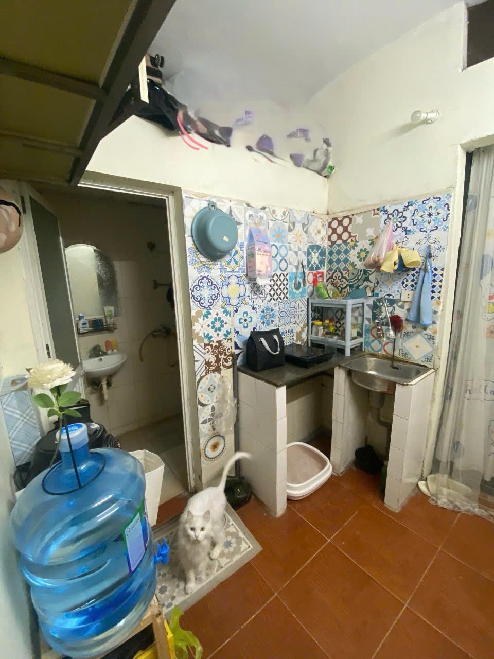 Cho thuê căn hộ TT Phương Mai 2 ngủ chỉ 4.5 Triệu, điện nước giá dân, đủ đồ, vào Tháng 42545817