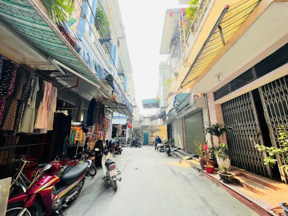 Chào bán căn nhà 3 tầng kinh doanh buôn bán được, ngay tại trung tâm TP Phủ Lý ngay gần cổng chợ bầu, P. Châu Cầu - TP. Phủ Lý - T. Hà Nam2618656