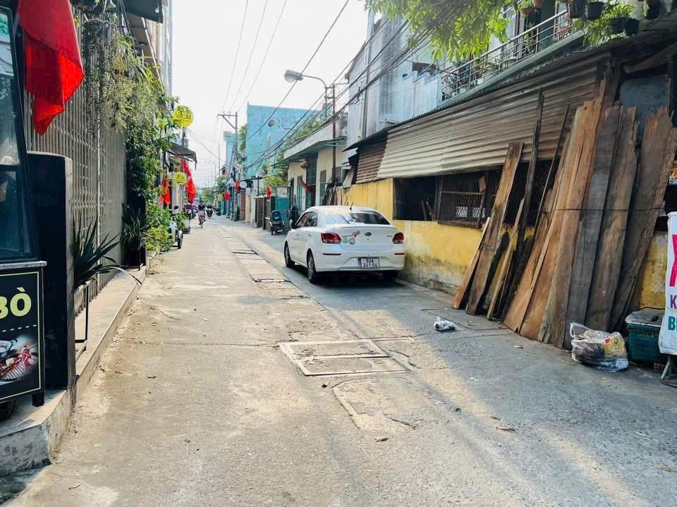 HẠ ChÀO 400 TRIỆU. GIÁ TỐT 7.9 TỶ ĐẾN THỜI ĐIỂM CHỐT RỒI. 
NHÀ NGUYỄN PHƯỚC NGUYÊN 2 MẶT TIỀN KINH DOANH SẦM UẤT
DT 97m2 ( 6*16) 3 TẦNG2483560
