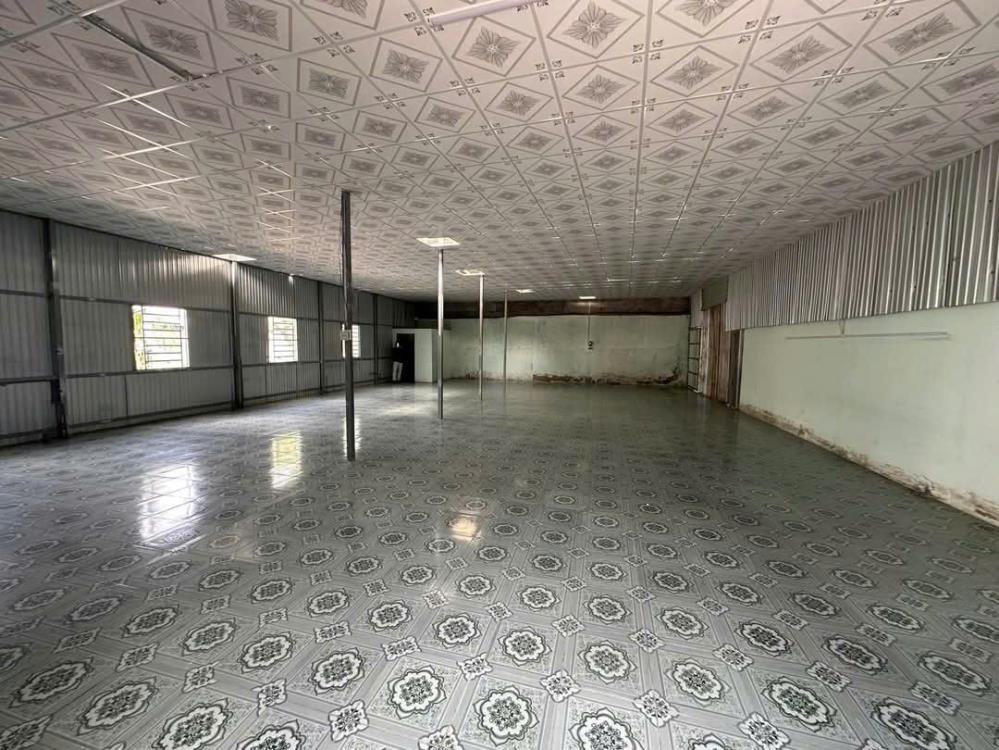kho 8 triệu rộng 180 m2 đường Nguyễn Văn Cừ2603895