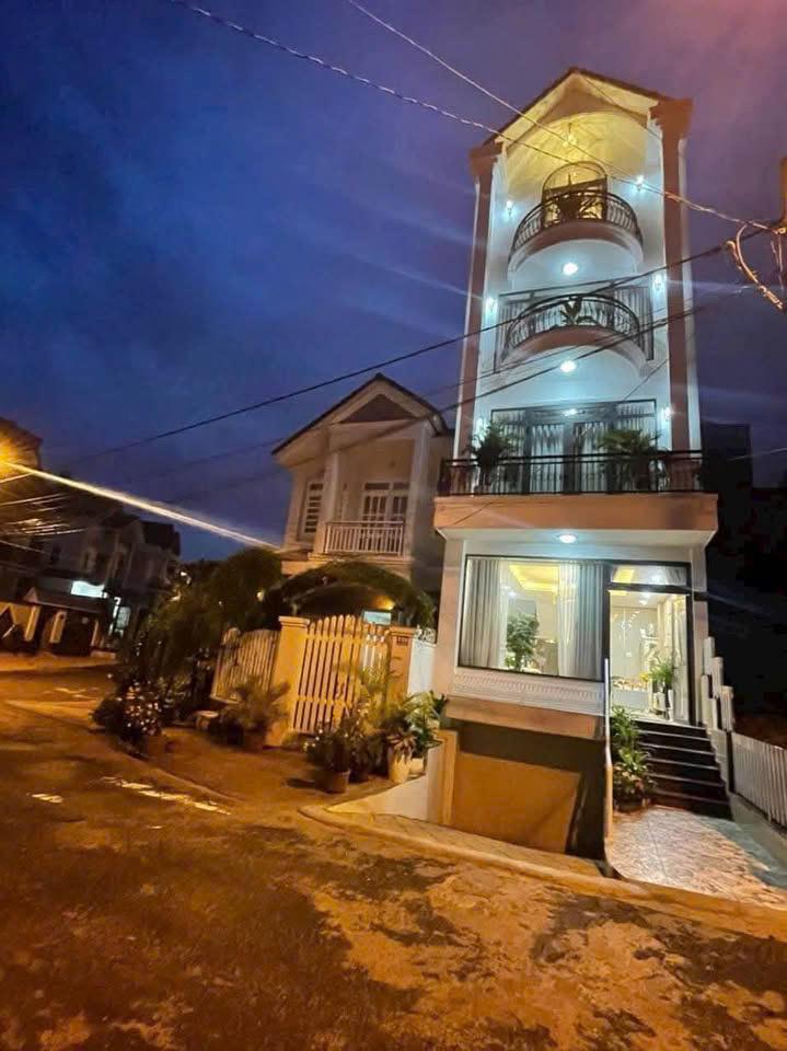 BÁN NHÀ 5 TẦNG KQH AN SƠN PHƯỜNG 4 ĐÀ LẠT GIÁ CHỈ 13,5 TỶ2472140