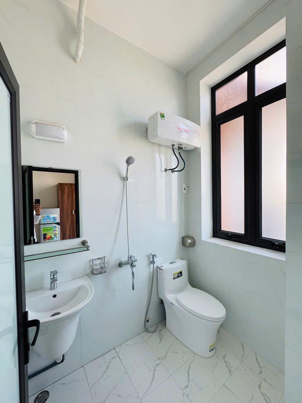 SOS - EM CẦN NHƯỢNG LẠI PHÒNG Ở ĐÔNG KHÊ, ĐẰNG GIANG, NGÔ QUYỀN, HẢI PHÒNG2447878