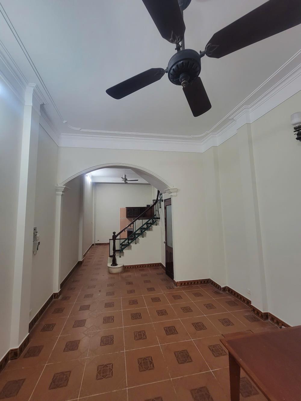 Cho thuê nhà Phân Lô ô tô Đầm Trấu, 4 tầng x 50m2, 5 ngủ, 18 Triệu làm VP, KD online2593476