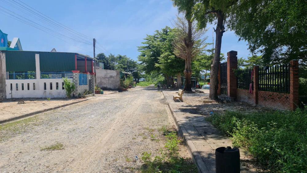 Bán đất KDC SGHT Tân Bình, thị xã LaGi giá rẻ nhất chỉ 1.1 tỷ2398289