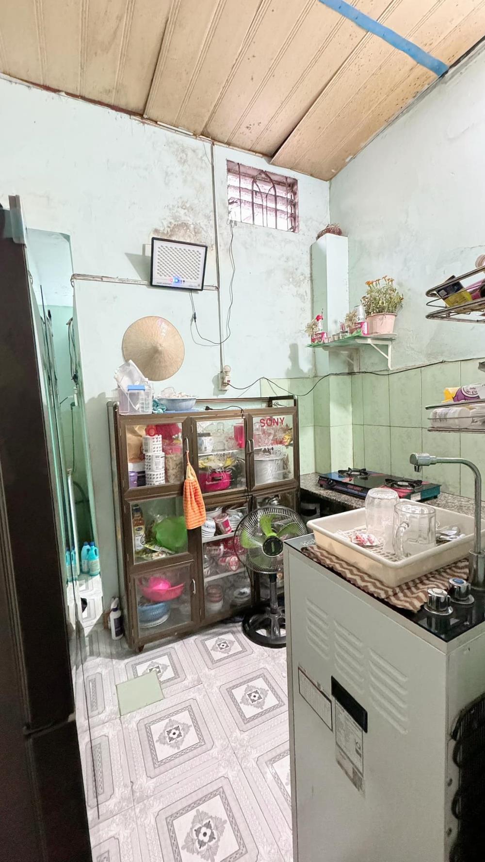 BÁN NHANH NHÀ CẤP 4 HẺM PHƯỚC LONG GẦN KHU ĐÓNG TÀU2402364