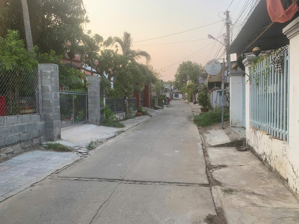 Bán đất thổ cư lô 2 Nguyễn Văn Trỗi, Tân An, thị xã LaGi giá rẻ nhất 1.6 tỷ2584223