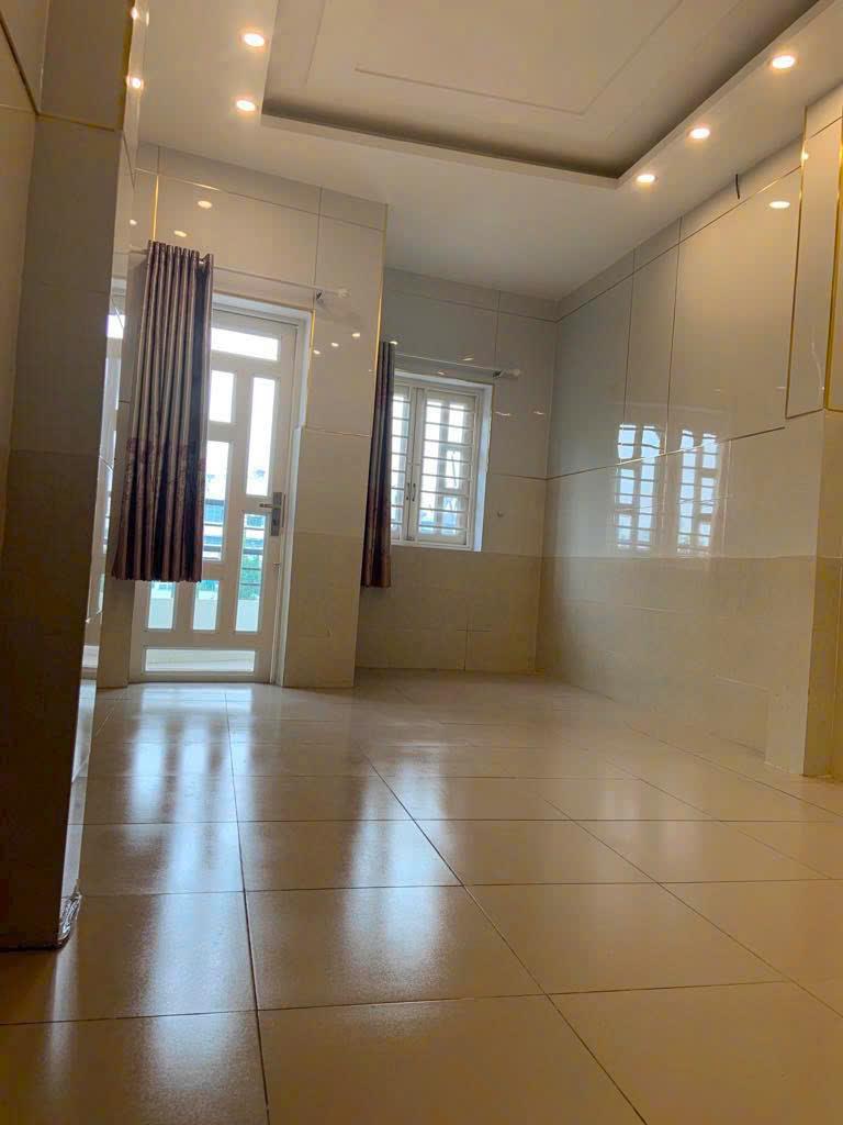 Quận Tân Bình ! Cho thuê nhà 2 mặt tiền trước sau đường Hoàng Sa p5 Tân Bình , Tel : 0932167082  ( chính chủ )2610739