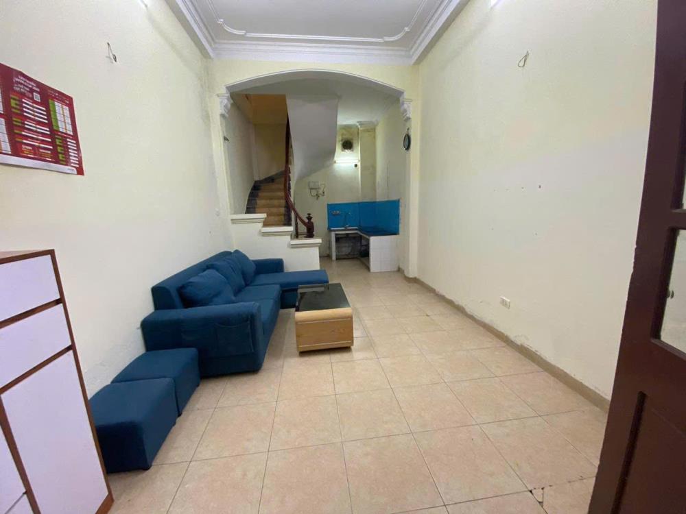 Cho thuê ở 5 Người nhà ngõ Trại Cá (gần chợ Đồng Tâm) 4 tầng x 30m2, 2 ngủ, 9 Triệu2459523