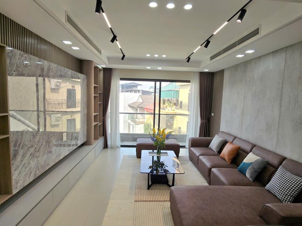 NHÀ ĐẸP - GIÁ TỐT - Vị Trí Đắc Địa Tại Đường Nguyễn Văn Cừ, Quận Long Biên, Thành phố Hà Nội2593254