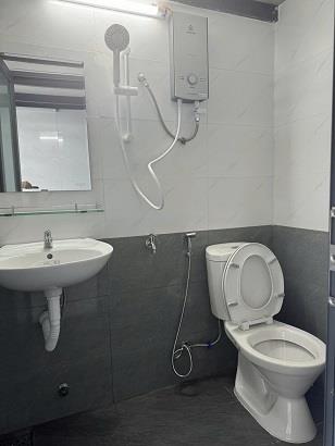 Cho thuê 1 phòng trọ không gian thoáng mát có ban công. - Có gác lửng, điều hòa, nóng lạnh, Wifi, máy giặt ( chung)2515172