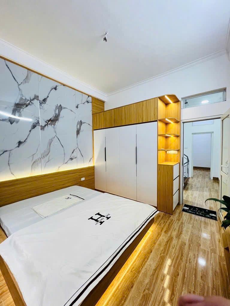 Cho thuê nhà LÀM VP, KD ONL, Hộ gia đình Phố Đại Từ 5 tầng, 35m2, 6 ngủ, 4 vệ sinh, 14 Triệu2618568