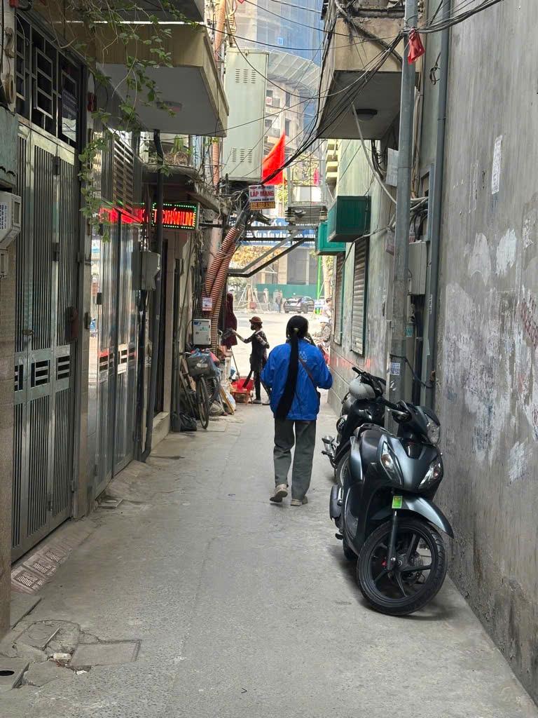 Bán nhà 52m² Định Công - Hoàng Mai - 7.4 tỷ - 2 tầng, 2PN, 2WC - Sổ đỏ chính chủ2484086