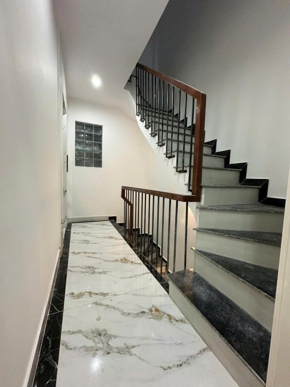 Bán nhà Phố Thái Hà_Phố VIP_Ngõ To_Nhà Đẹp Thang Máy_36mx6T_Giá: 13.4 Tỷ_Lh: 0396935190.2467243