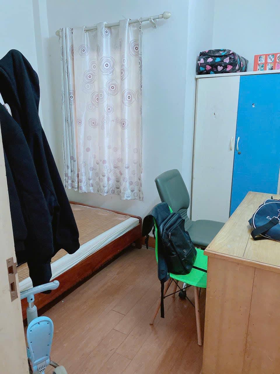 Cho thuê nhà ngõ 22 Lương Khánh Thiện 4 tầng, 35m2, 3 ngủ, 3 vệ sinh 11 Triệu2409939